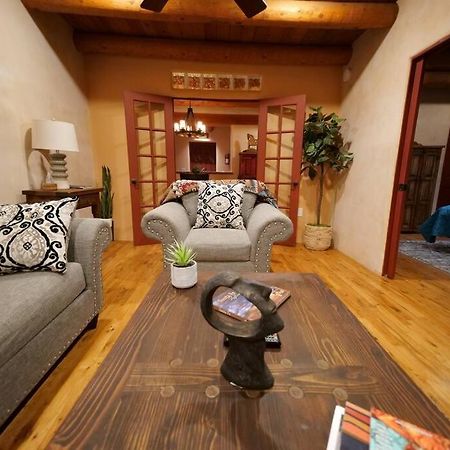 Magical Santa Fe Stay, Minutes From Town Square, Sleeps 4, Includes Free Parking And Outdoor Hot Tub! Ngoại thất bức ảnh