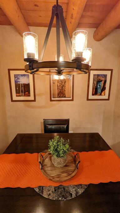 Magical Santa Fe Stay, Minutes From Town Square, Sleeps 4, Includes Free Parking And Outdoor Hot Tub! Ngoại thất bức ảnh