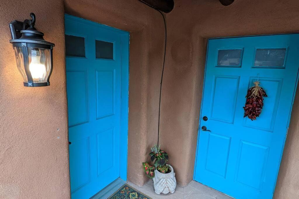 Magical Santa Fe Stay, Minutes From Town Square, Sleeps 4, Includes Free Parking And Outdoor Hot Tub! Ngoại thất bức ảnh