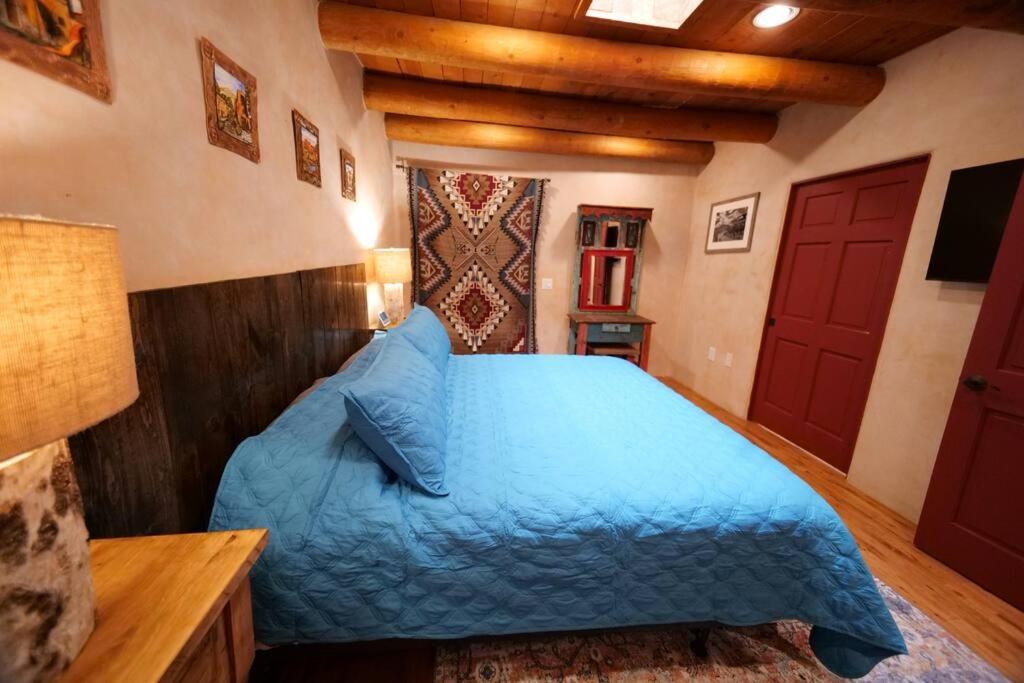 Magical Santa Fe Stay, Minutes From Town Square, Sleeps 4, Includes Free Parking And Outdoor Hot Tub! Ngoại thất bức ảnh